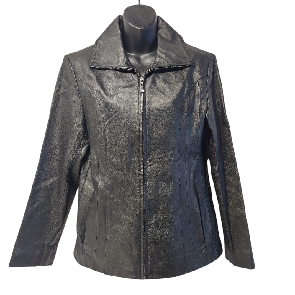 EAST 5TH Black Leather Jacket Women's Size Medium Zip Up Two Pockets Sz M